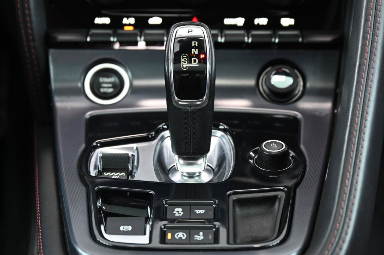 Used 2019 Jaguar F-TYPE R AWD/4WD image 37