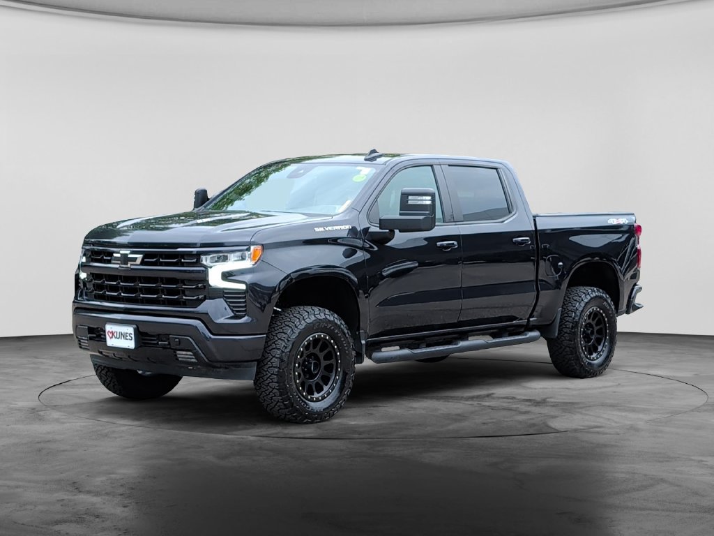 Used 2024 Chevrolet Silverado 1500 RST w/ Protection Package AWD/4WD image 3