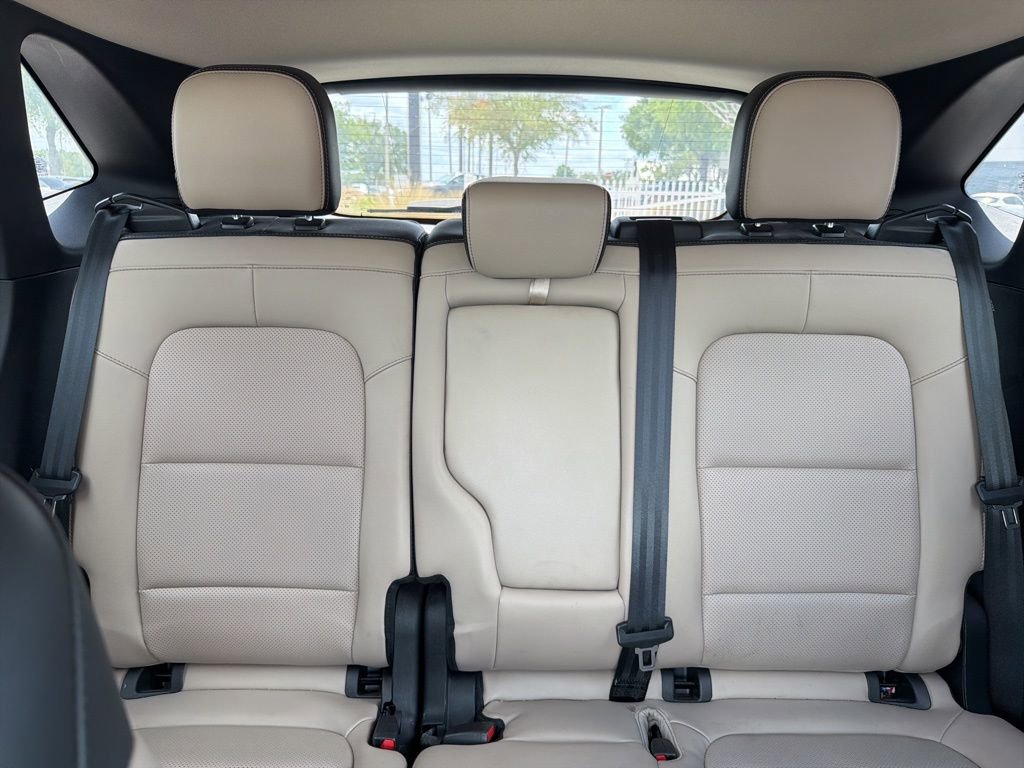 Used 2020 Ford Escape SEL FWD image 21