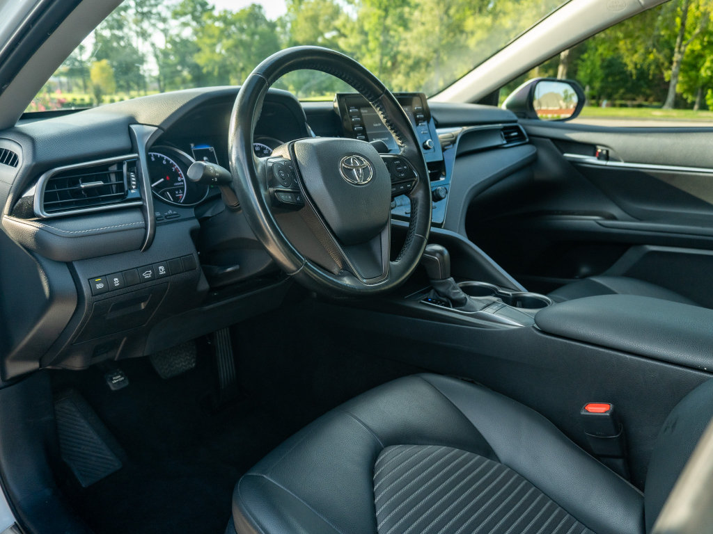 Used 2024 Toyota Camry SE FWD image 10