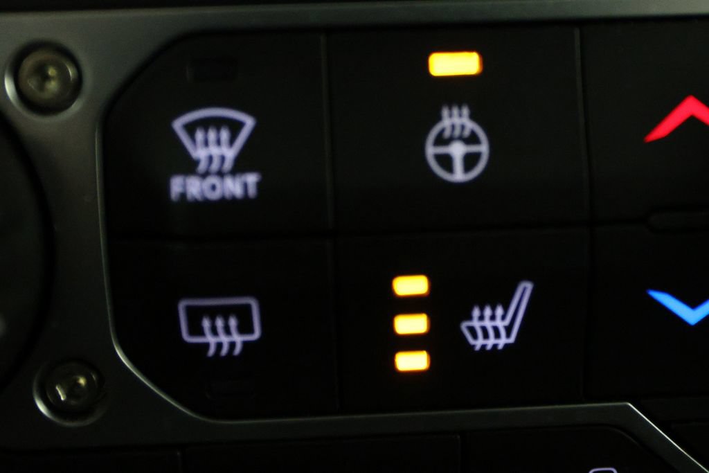 Used 2026 Jeep Wrangler Unlimited Sahara AWD/4WD image 24