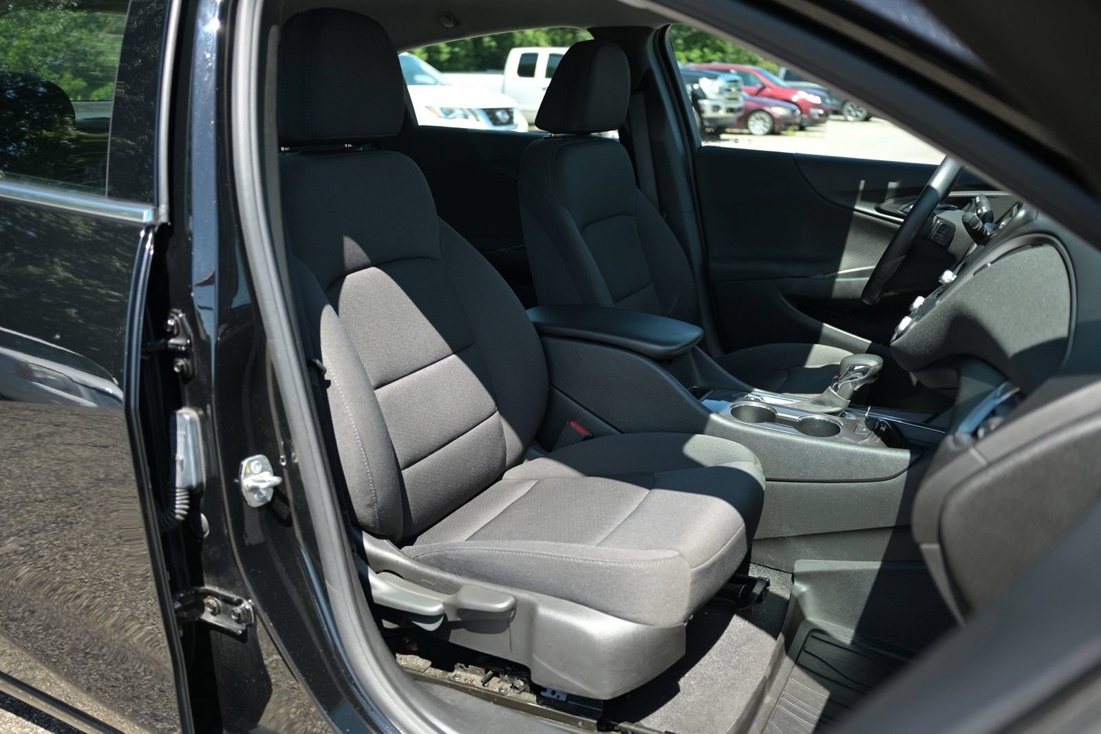 Used 2022 Chevrolet Malibu RS FWD image 43