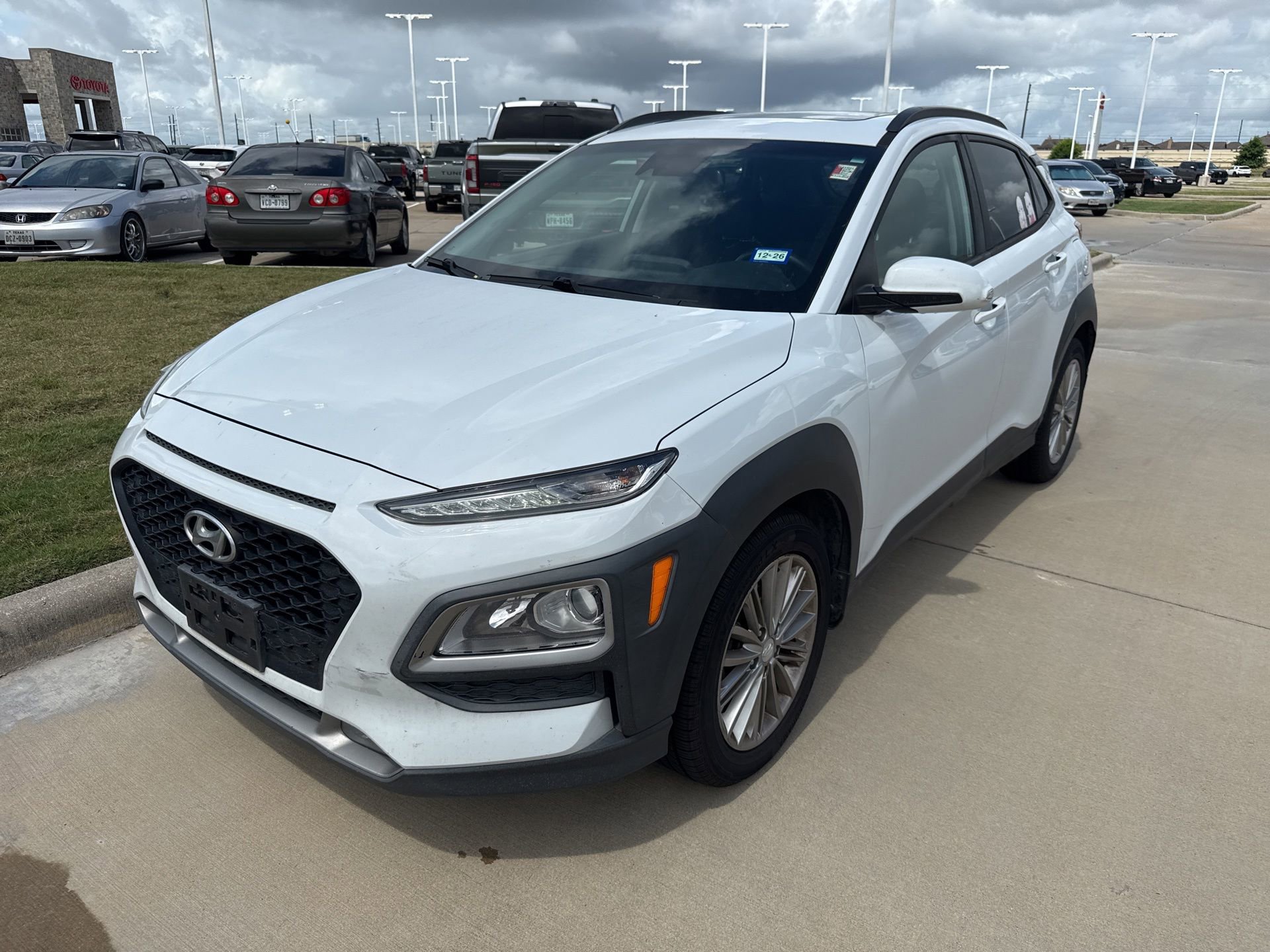 Used 2019 Hyundai Kona SEL w/ SEL Tech Package 02 FWD image 3