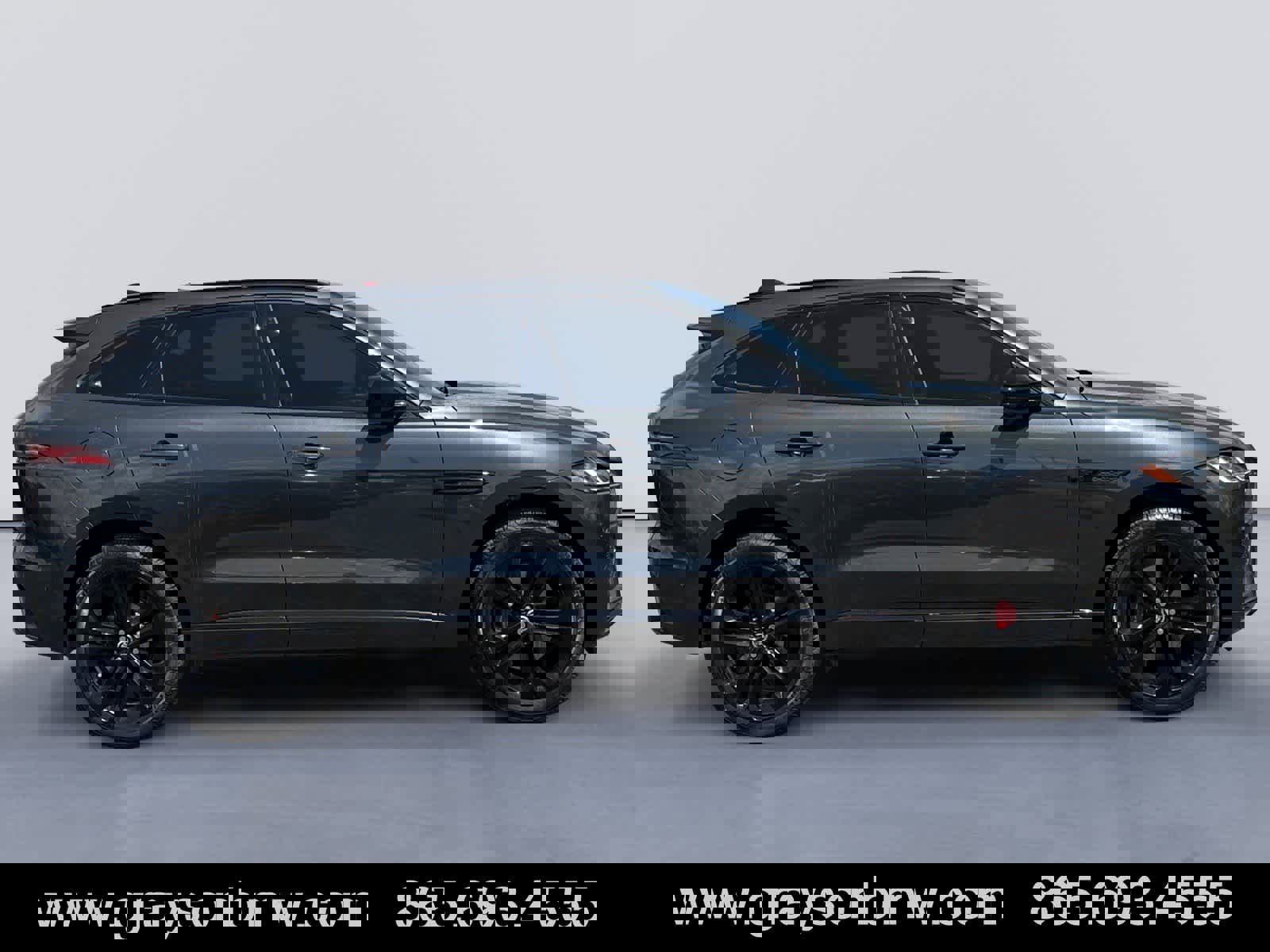 Used 2026 Jaguar F-PACE R-Dynamic S image 2