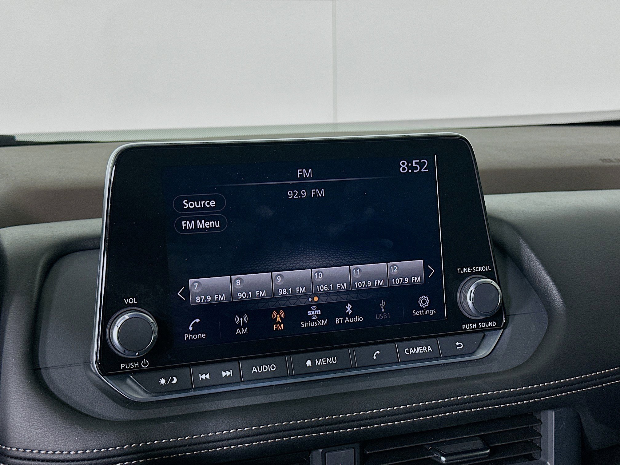 Used 2023 Nissan Rogue SV image 21