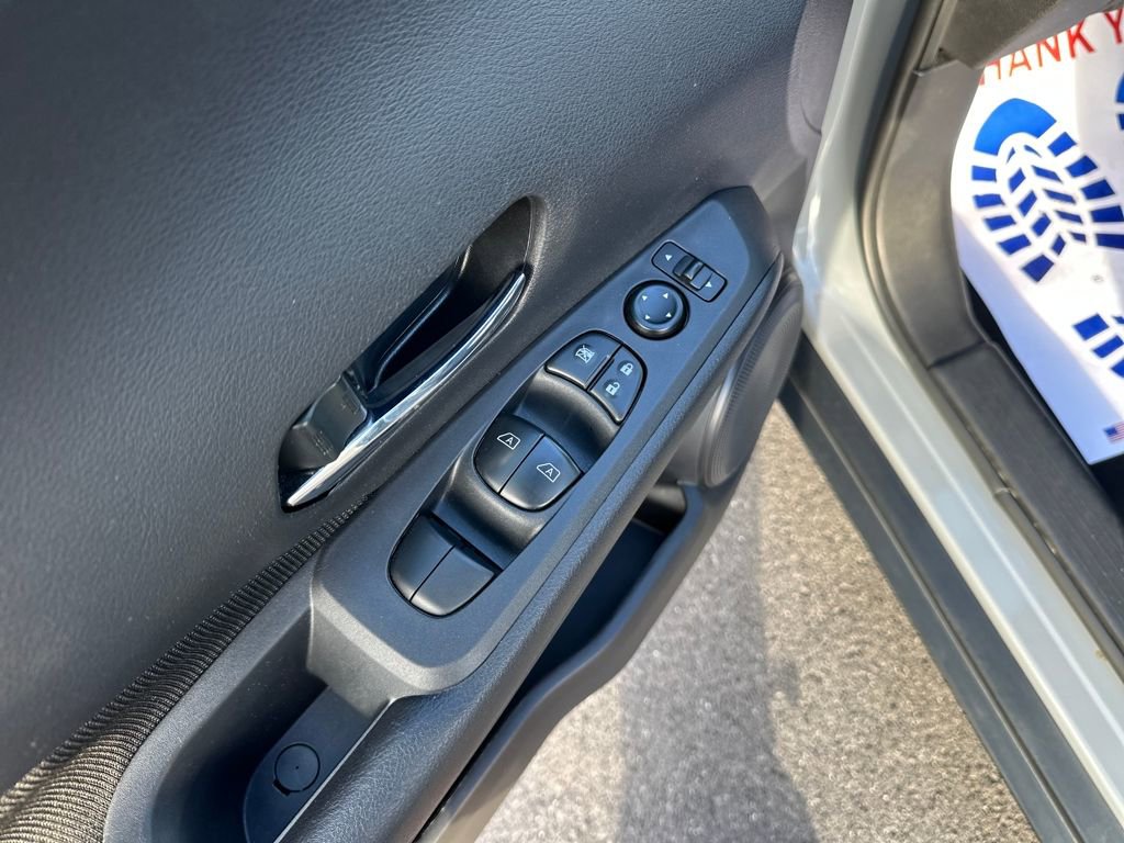 Used 2023 Nissan Kicks SV image 15