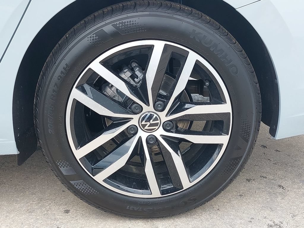 New 2026 Volkswagen Jetta SE FWD image 30