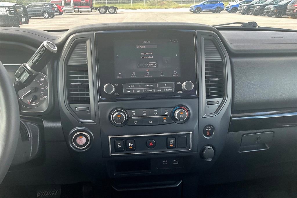 Used 2023 Nissan Titan SV image 8