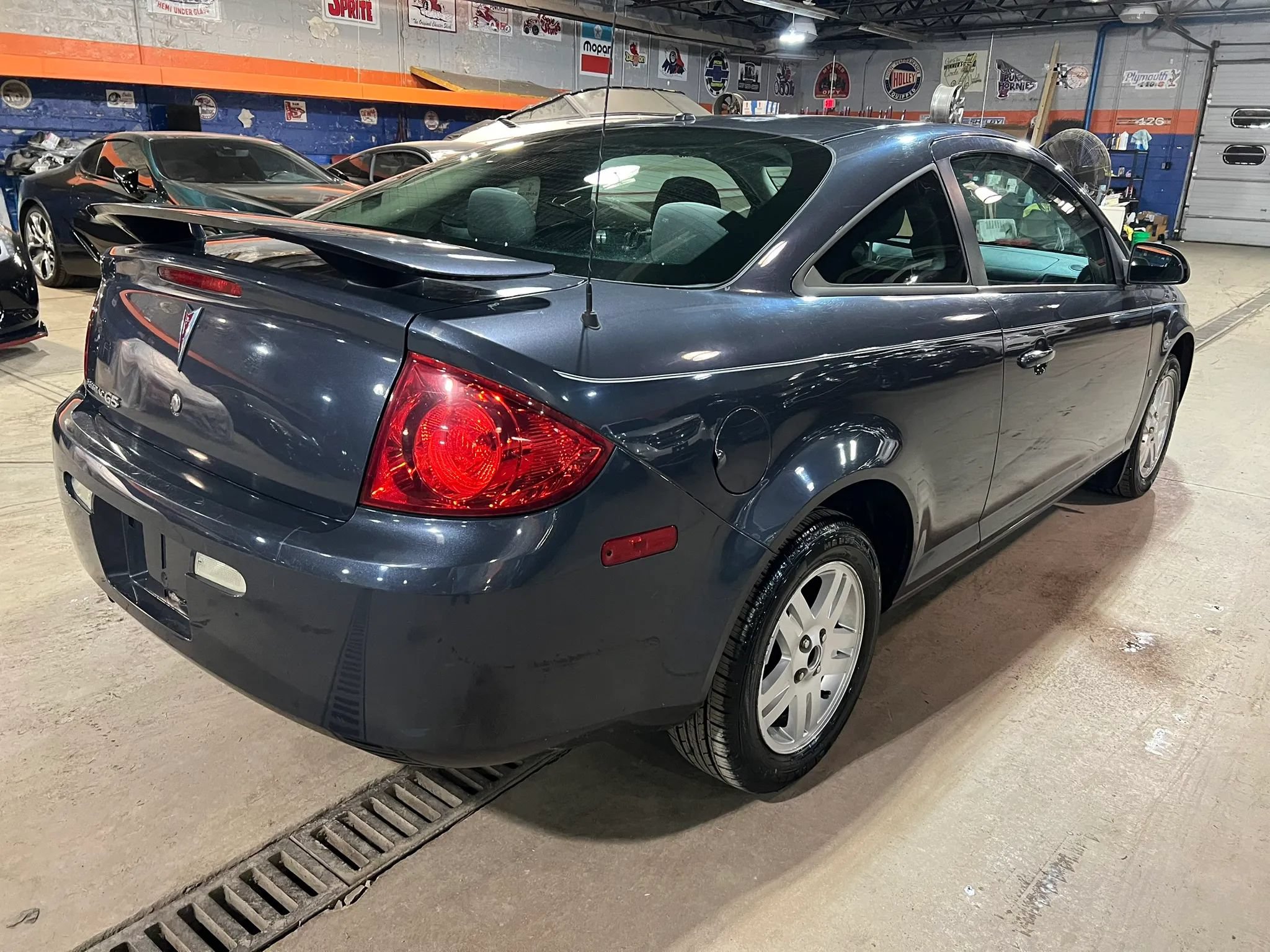Used 2008 Pontiac G5 FWD image 3