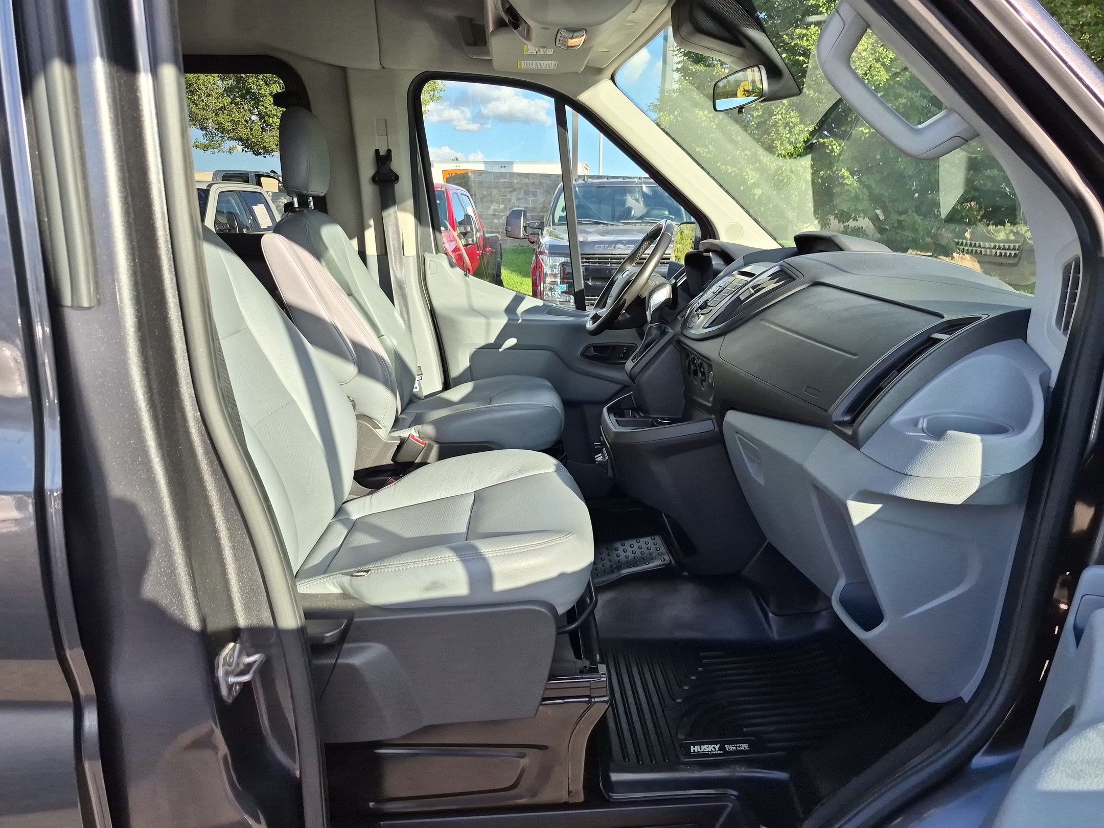 Used 2016 Ford Transit 350 XLT RWD image 29