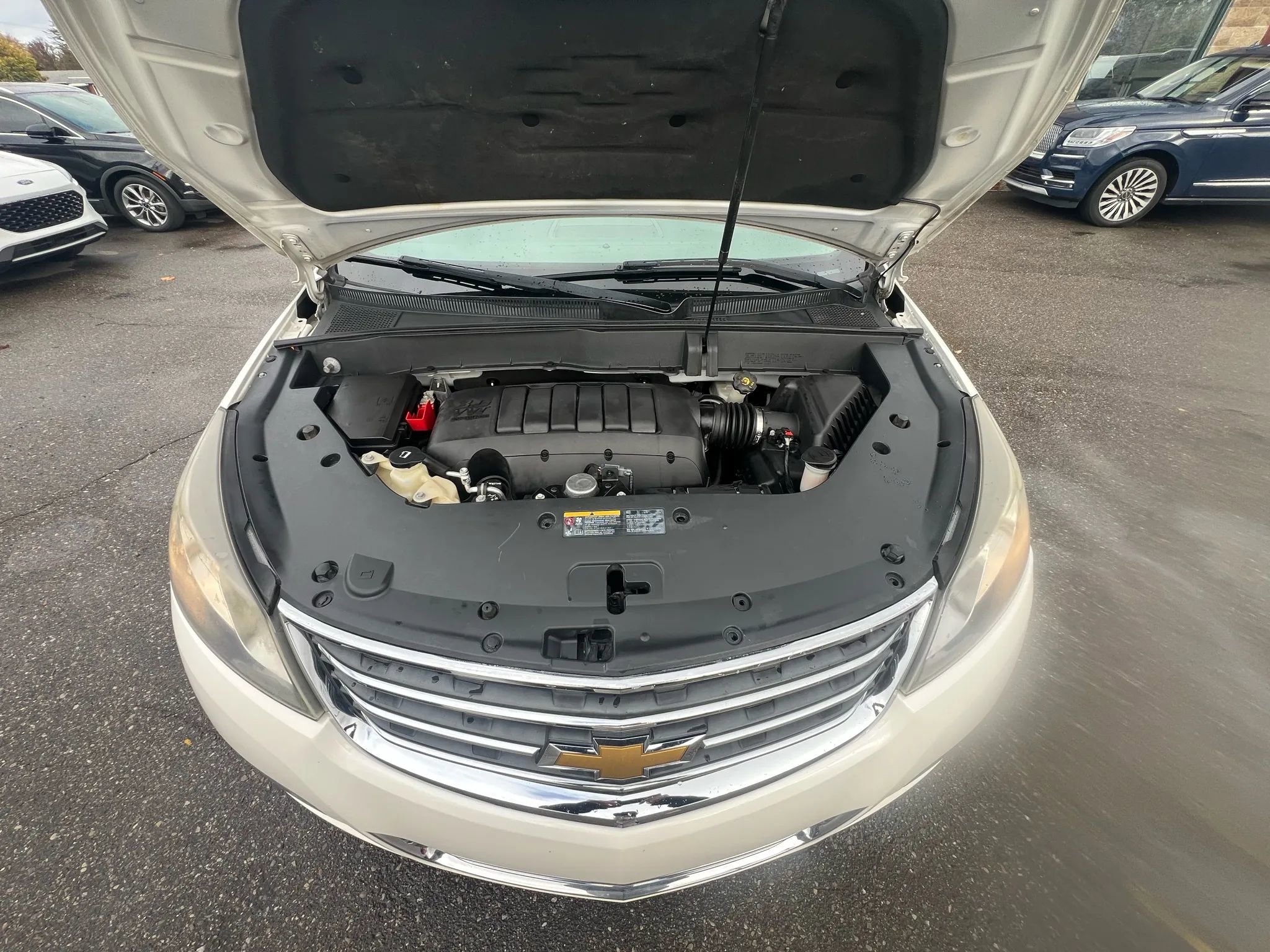 Used 2015 Chevrolet Traverse LT image 13
