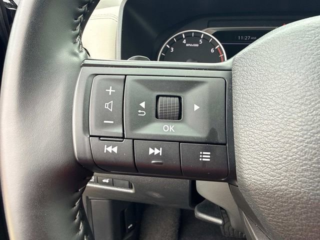 Used 2025 Nissan Rogue SV image 29