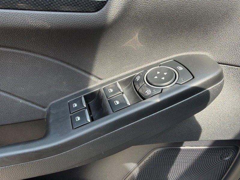 Used 2023 Ford Escape ST-Line AWD/4WD image 17