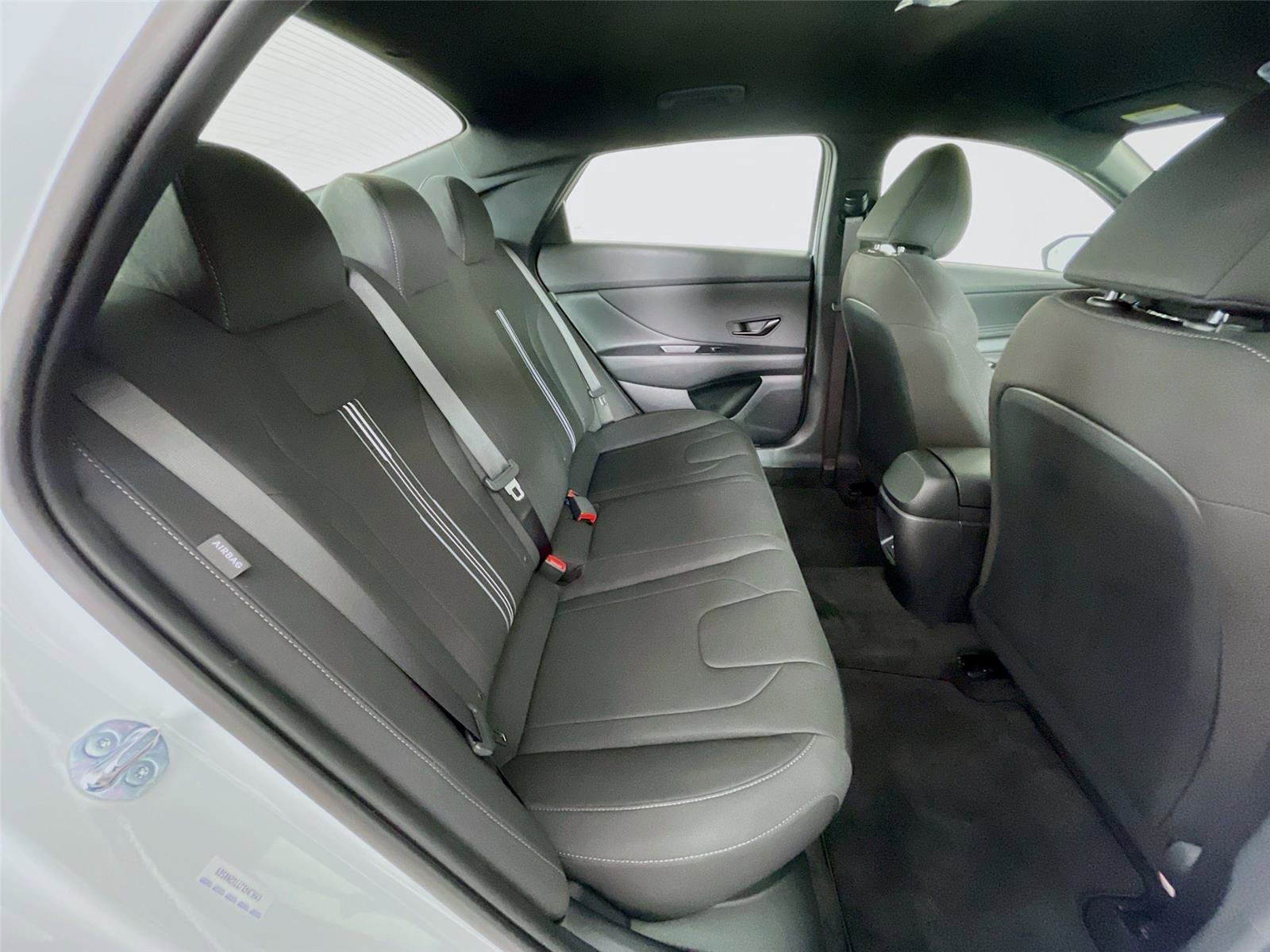 Certified 2026 Hyundai Elantra Sport FWD image 29
