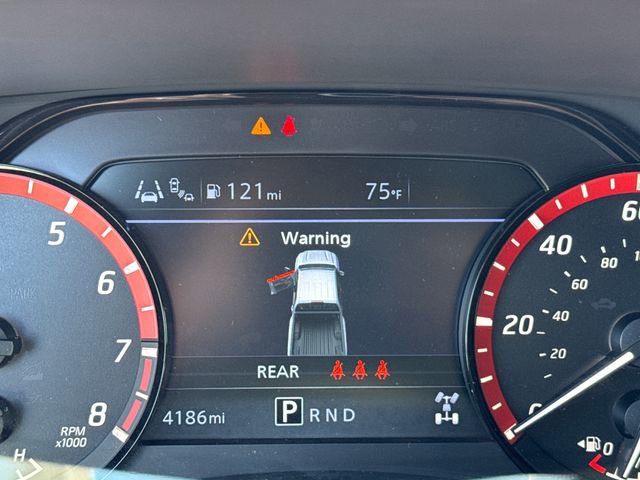 Used 2025 Nissan Frontier PRO-4X w/ Pro Premium Package image 18