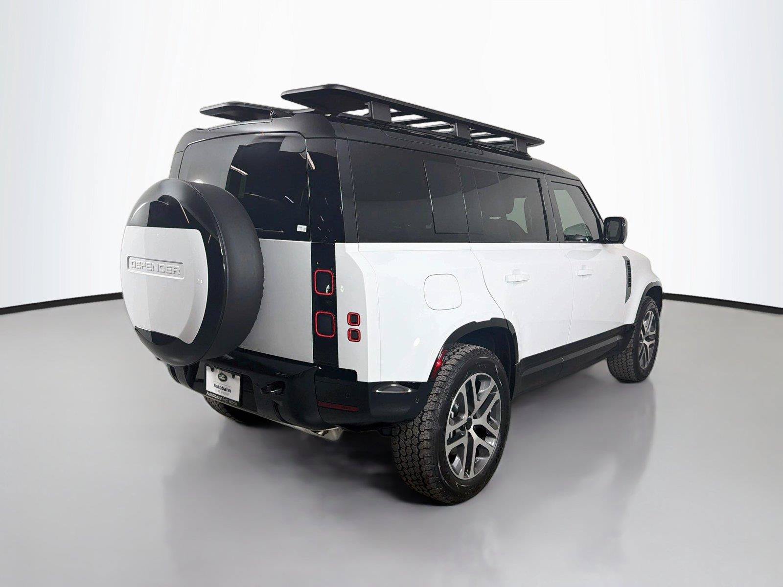 New 2026 Land Rover Defender 110 X-Dynamic SE AWD/4WD image 5