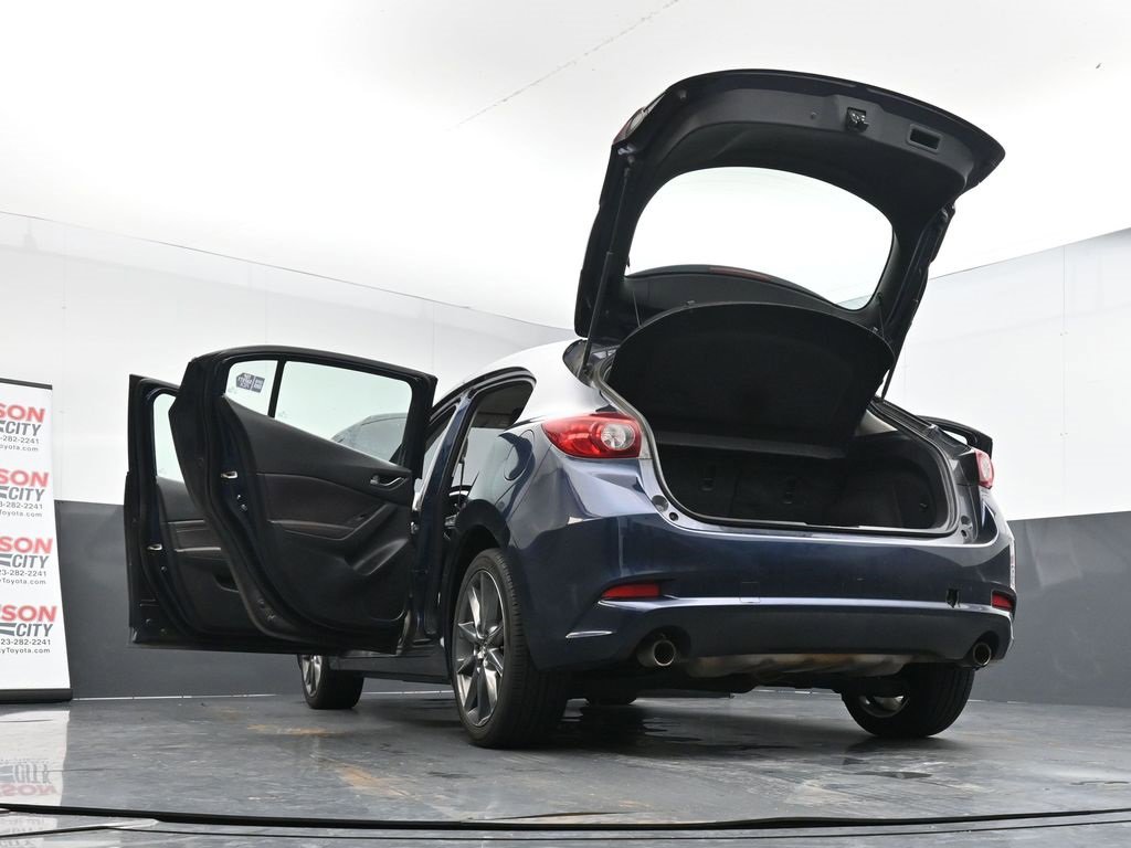 Used 2018 MAZDA MAZDA3 Touring image 30