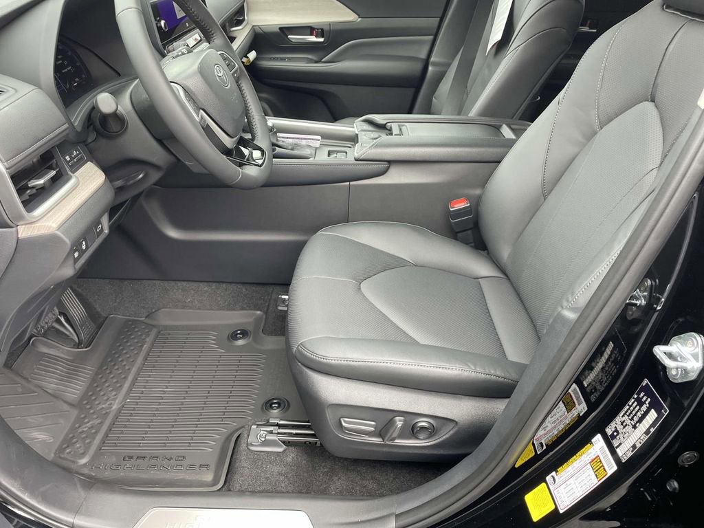 New 2026 Toyota Grand Highlander Limited image 12