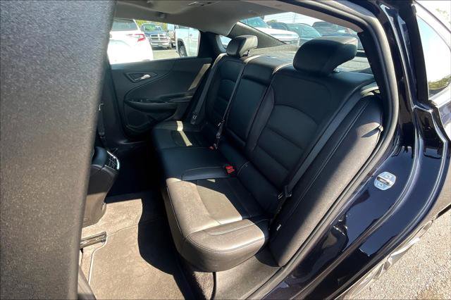 Used 2022 Chevrolet Malibu Premier image 19