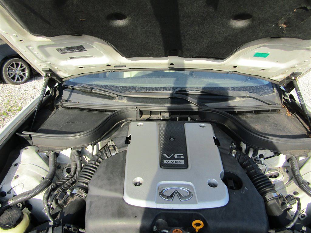 Used 2011 INFINITI G37 Journey w/ Premium Pkg RWD image 14