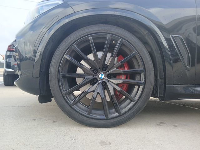 Used 2021 BMW X5 M50i w/ Executive Package image 5