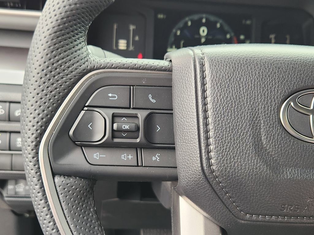Used 2025 Toyota Tacoma SR5 image 26