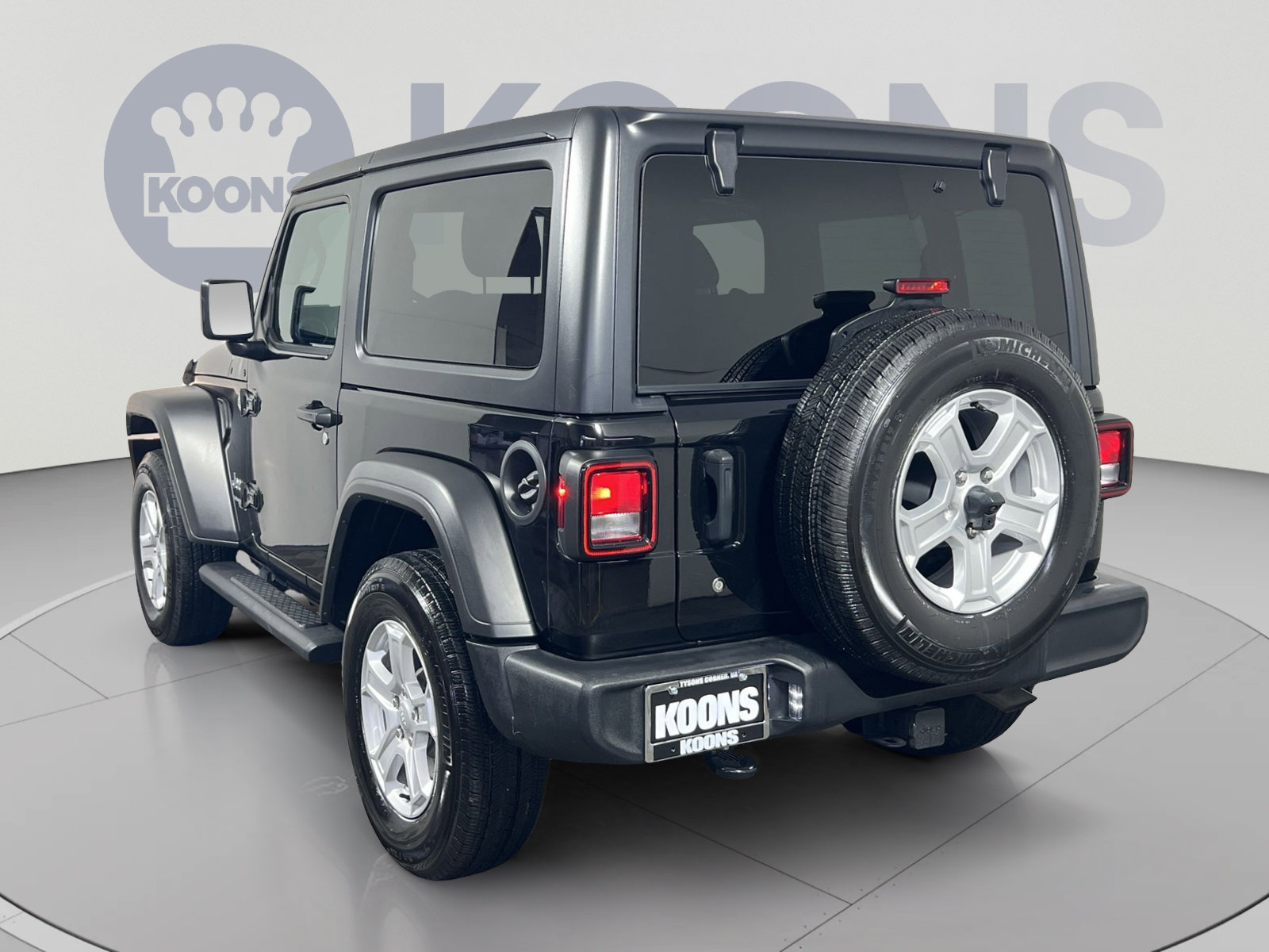 Used 2019 Jeep Wrangler Sport AWD/4WD image 4