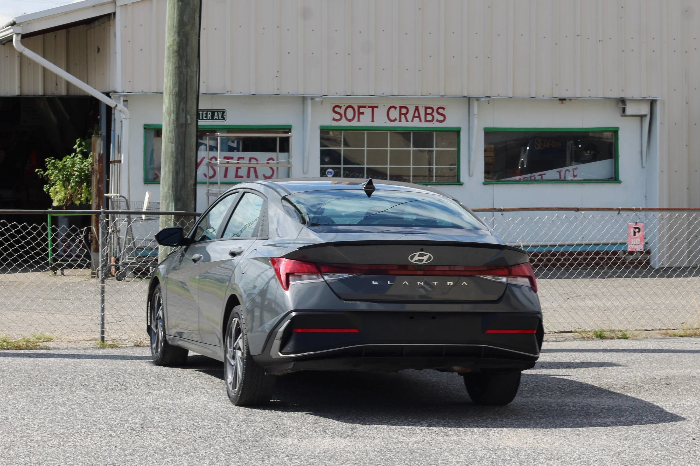 Used 2025 Hyundai Elantra Sport FWD image 6