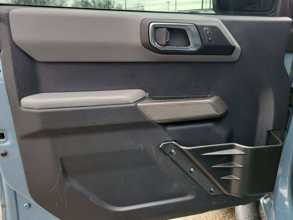 Used 2022 Ford Bronco Black Diamond image 19