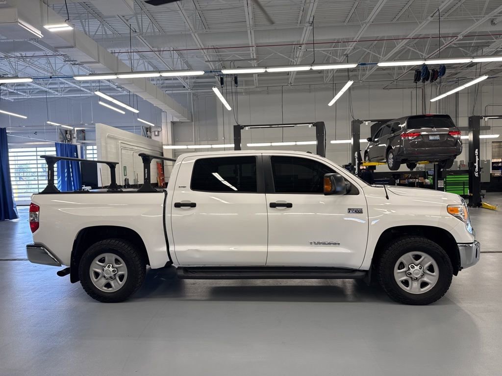 Used 2017 Toyota Tundra SR5 w/ SR5 Upgrade Package AWD/4WD image 27