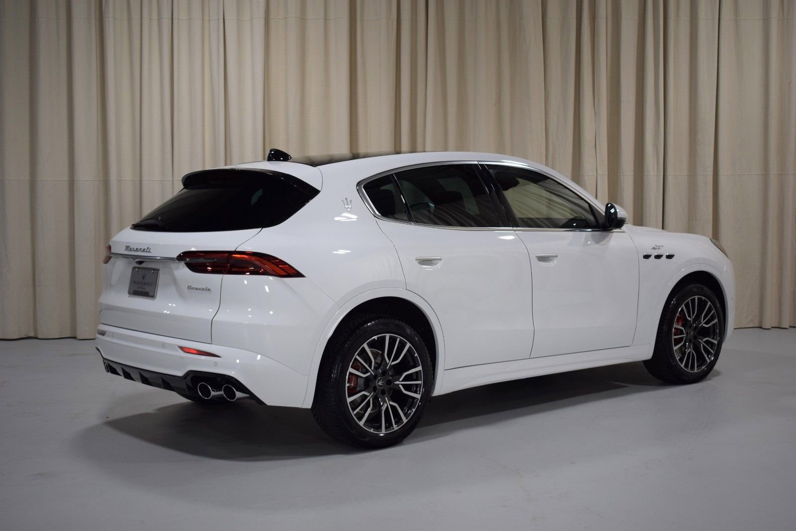 New 2024 Maserati Grecale Modena AWD/4WD image 9