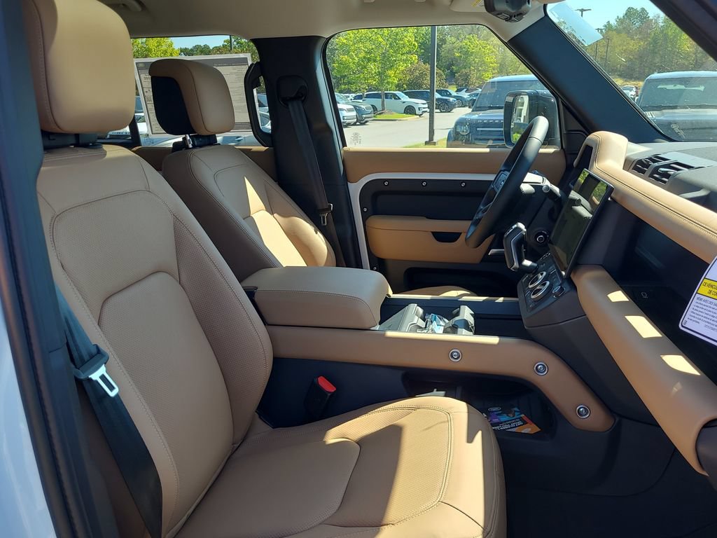 New 2026 Land Rover Defender 110 S AWD/4WD image 15