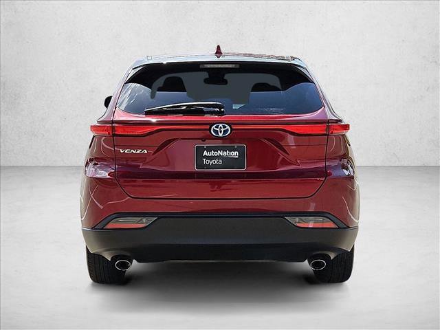 Used 2023 Toyota Venza LE AWD/4WD image 7