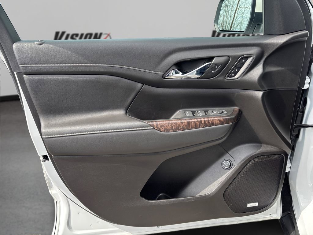 Used 2023 GMC Acadia Denali w/ Denali Technology Package image 26