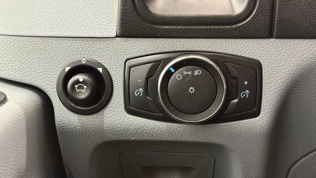 Used 2018 Ford Transit 250 148 Low Roof RWD image 28