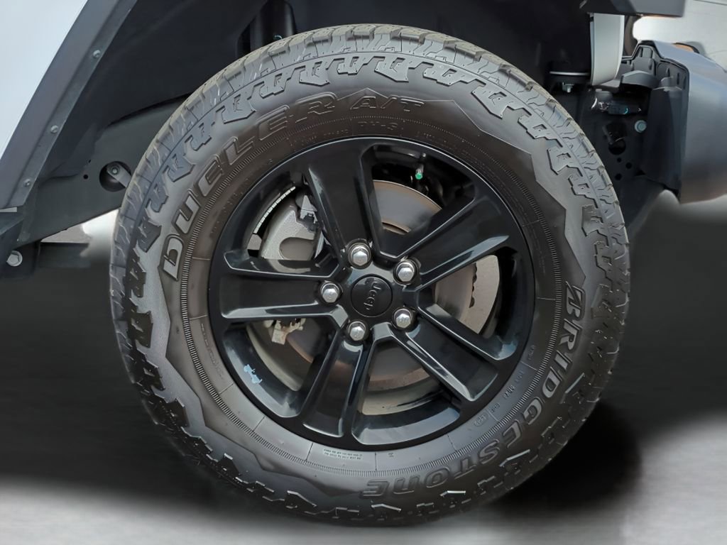 Used 2021 Jeep Wrangler Unlimited Sahara image 28