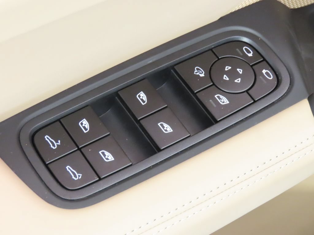 Certified 2026 Porsche Cayenne S AWD/4WD image 37