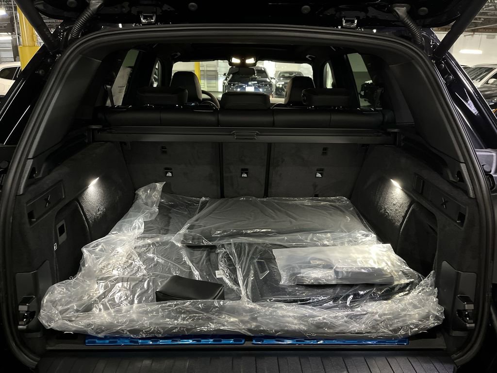 New 2026 BMW X5 xDrive50e image 24