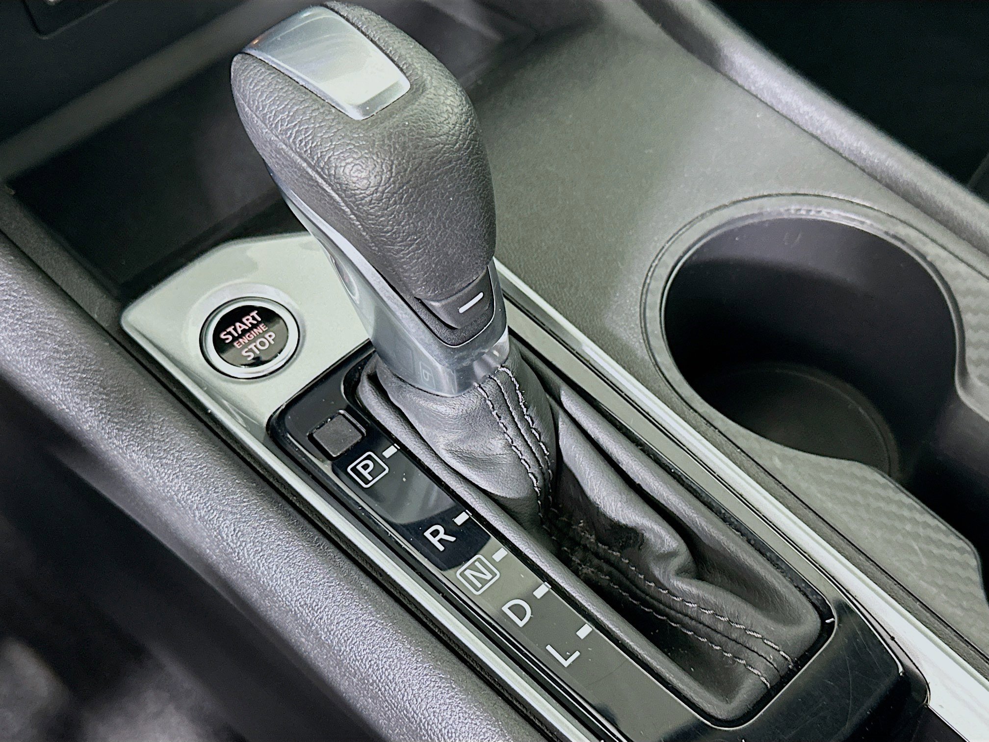 Used 2025 Nissan Altima 2.5 SV image 24