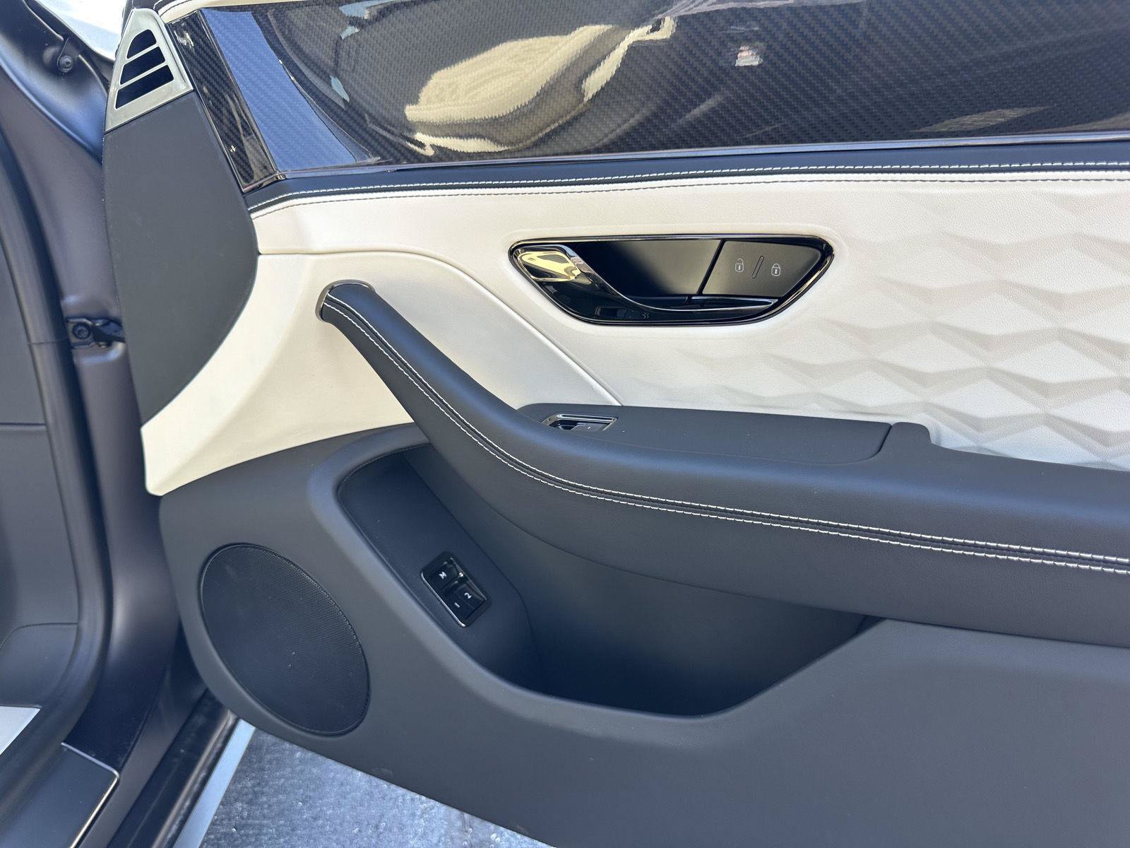 New 2026 Bentley Flying Spur Plug-In Hybrid AWD/4WD image 19