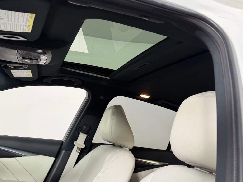 Used 2023 INFINITI Q50 Sensory image 22