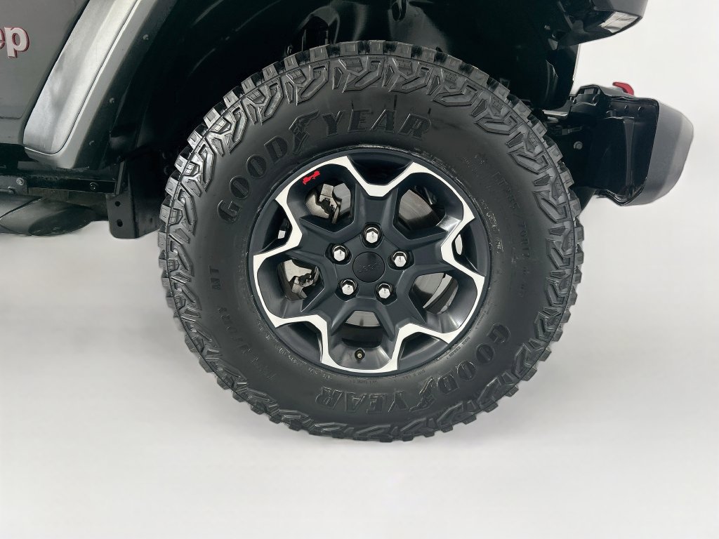Used 2023 Jeep Wrangler Unlimited Rubicon w/ Cold Weather Group AWD/4WD image 31