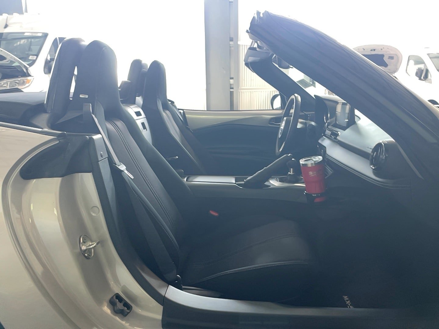 Used 2023 MAZDA MX-5 Miata Club RWD image 10