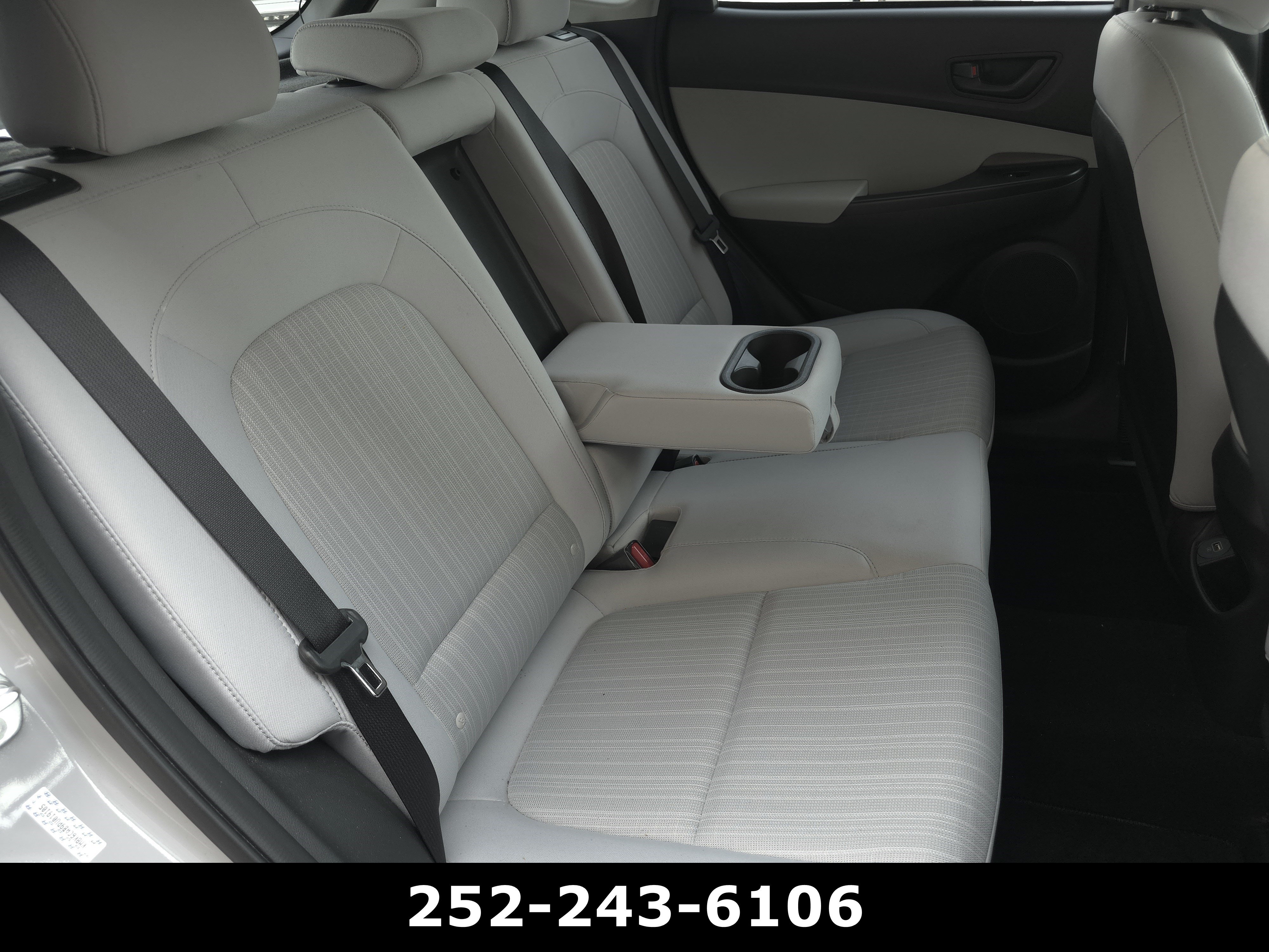 Used 2023 Hyundai Kona SEL AWD/4WD image 32