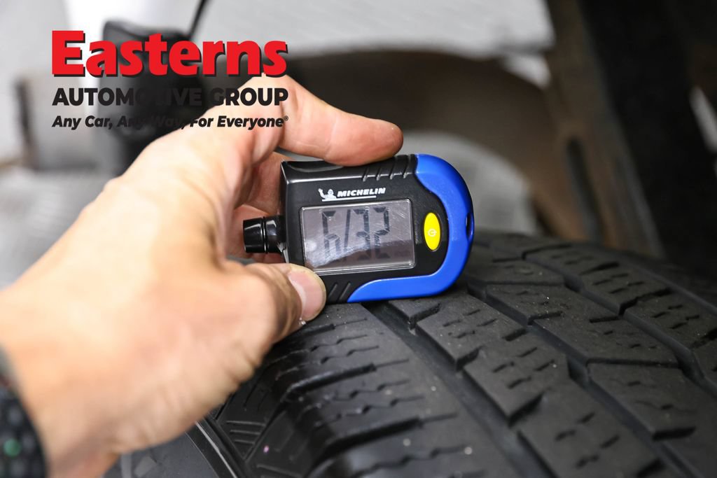 Used 2019 Chevrolet Express 2500 Extended w/ Safety Package RWD image 28