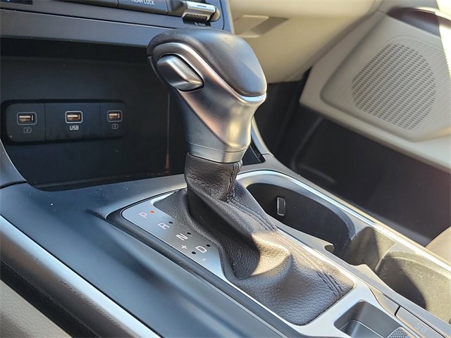 Certified 2024 Kia Carnival LX image 27