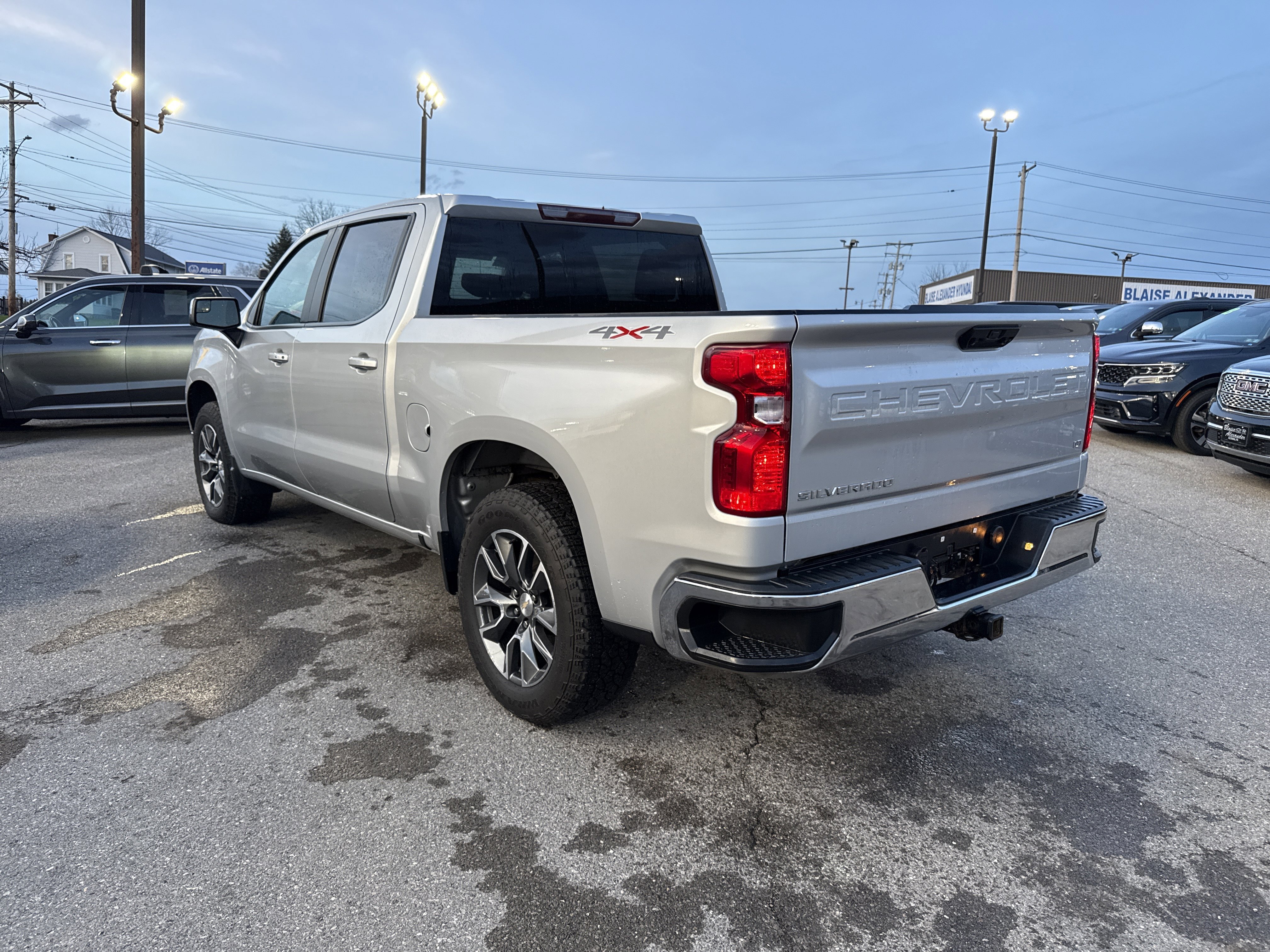 Used 2022 Chevrolet Silverado 1500 LT image 5