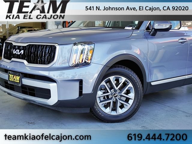Certified 2024 Kia Telluride LX FWD image 3