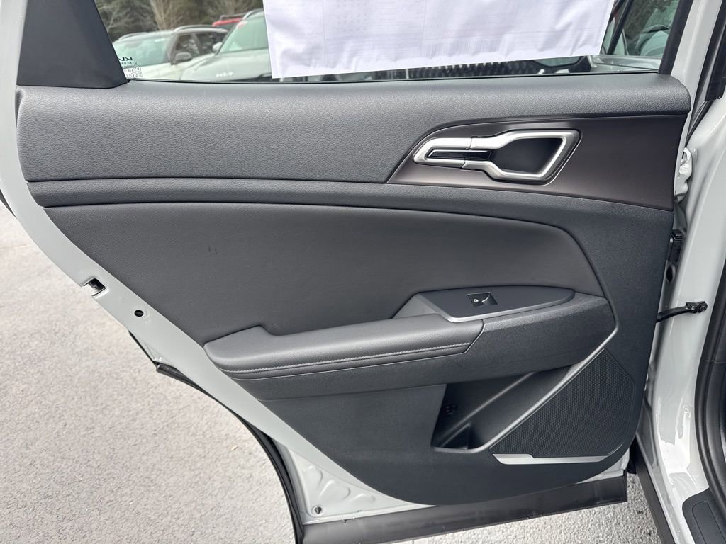 New 2026 Kia Sportage EX image 13