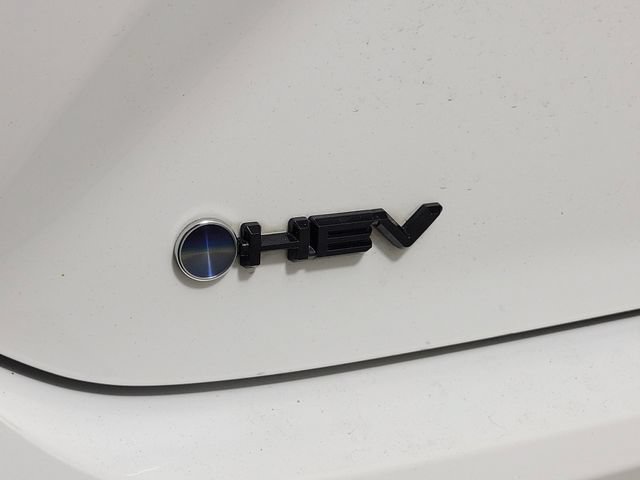 Used 2025 Toyota Camry LE FWD image 8